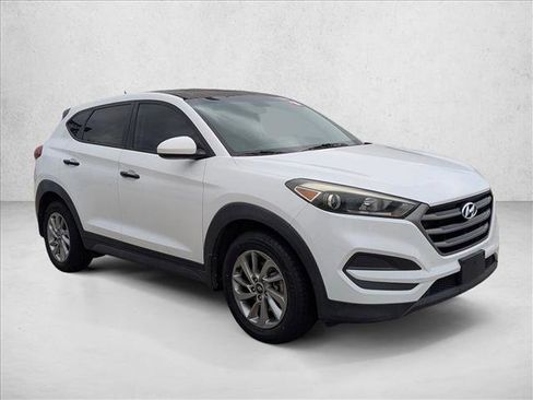 Used 2016 Hyundai Tucson SE image 3