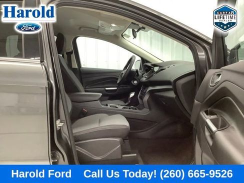 Used 2018 Ford Escape SE w/ SE SYNC Package image 14