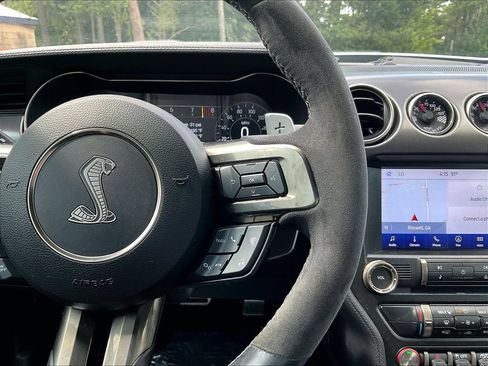 Used 2020 Ford Mustang Shelby GT500 w/ Technology Package RWD image 11