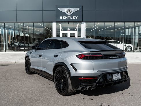 Used 2025 Lamborghini Urus SE image 8