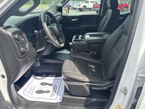 Used 2022 Chevrolet Silverado 1500 W/T w/ Trailering Package AWD/4WD image 5