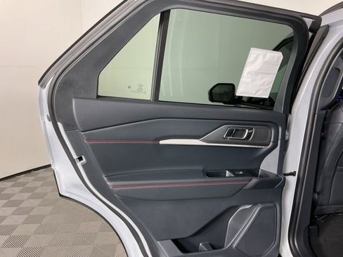New 2026 Ford Explorer ST-Line w/ ST-Line Street Pack AWD/4WD image 30