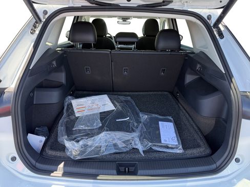 New 2026 Volkswagen Tiguan SE AWD/4WD image 17