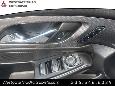 Used 2023 Chevrolet Traverse Premier w/ Redline Edition image 24