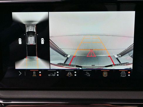 Used 2024 GMC Sierra 2500 AT4 w/ Technology Package image 6