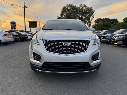 Used 2020 Cadillac XT5 Premium Luxury FWD image 2