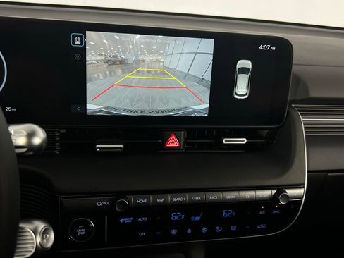 Used 2025 Hyundai Ioniq 5 SEL image 18