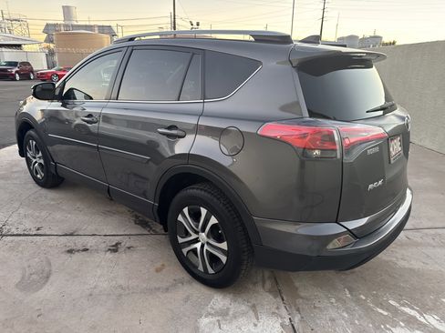 Used 2017 Toyota RAV4 LE image 5