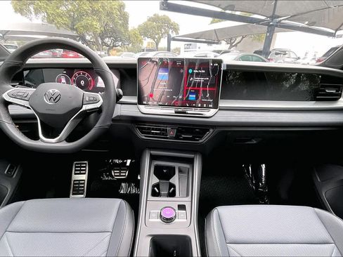 New 2026 Volkswagen Tiguan SE R-Line image 5