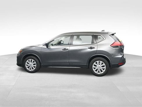 Used 2017 Nissan Rogue S FWD image 3