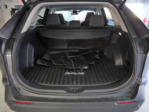 Certified 2024 Toyota RAV4 XLE w/ Convenience Package image 19