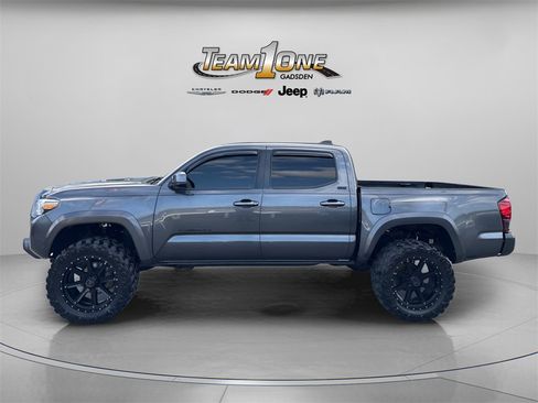 Used 2023 Toyota Tacoma TRD Sport image 5