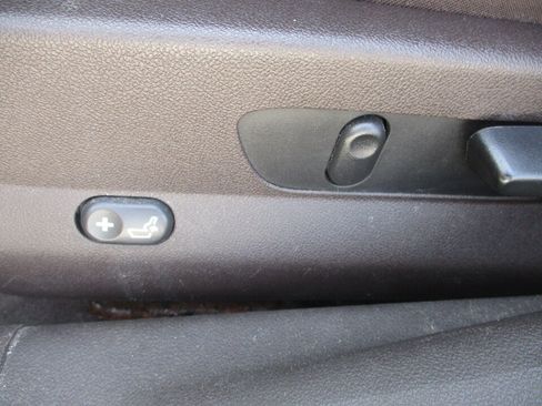 Used 2011 Chevrolet Malibu LS FWD image 25