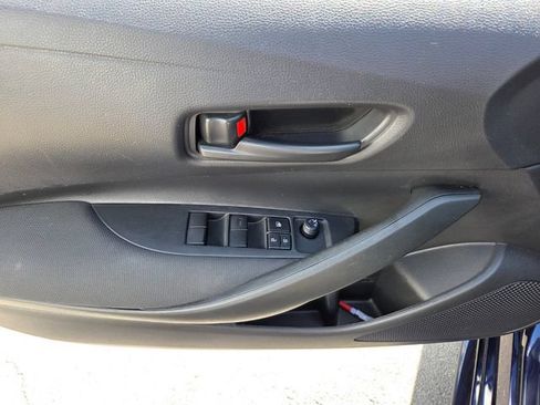 Used 2025 Toyota Corolla LE w/ LE Premium Package FWD image 17