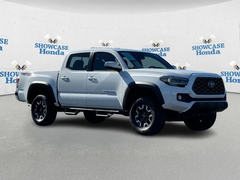 Used 2020 Toyota Tacoma TRD Off-Road image 9
