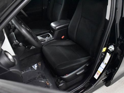 Used 2017 Toyota RAV4 LE image 15