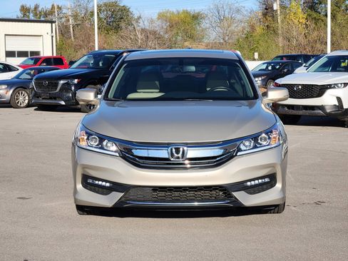 Used 2017 Honda Accord EX-L image 6