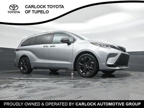 Used 2024 Toyota Sienna XSE w/ XSE Plus Package image 36