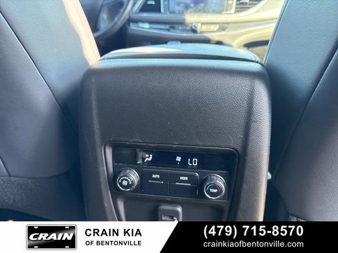 Used 2020 Buick Enclave Essence image 10