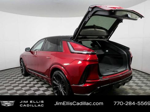 Certified 2026 Cadillac Lyriq V AWD/4WD image 33