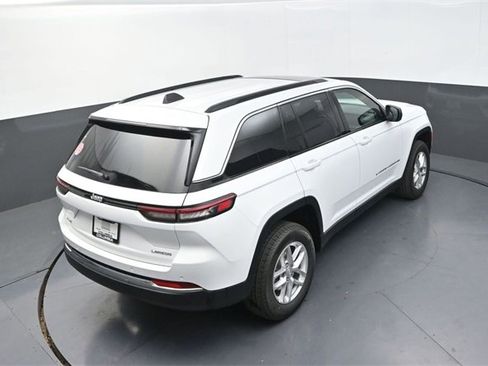 New 2025 Jeep Grand Cherokee Laredo X image 15