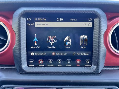 Used 2022 Jeep Wrangler Unlimited Rubicon w/ Steel Bumper Group AWD/4WD image 19