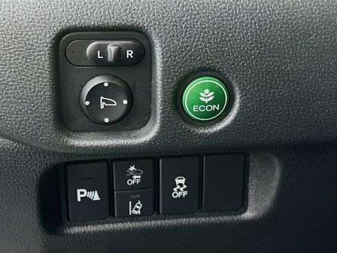 Used 2021 Honda Pilot Touring image 16