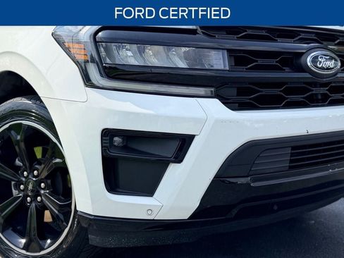 Certified 2023 Ford Expedition Max Limited RWD image 3
