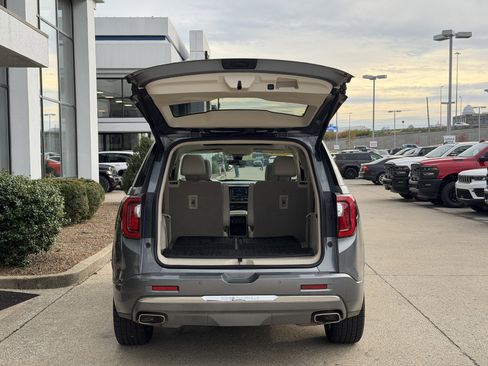 Used 2021 GMC Acadia Denali w/ Denali Technology Package image 21