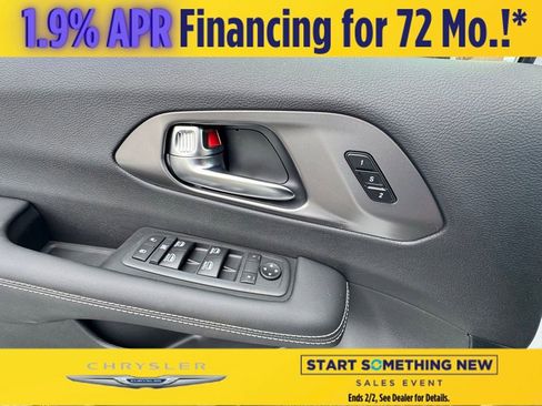 New 2026 Chrysler Pacifica Select image 49