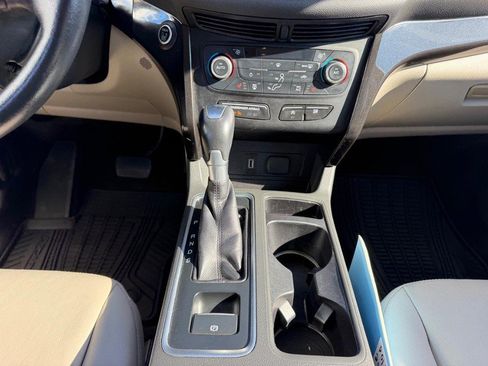 Used 2017 Ford Escape Titanium FWD image 16