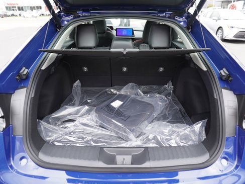 New 2026 Toyota Prius Plug-In Hybrid FWD image 11