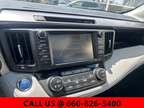 Used 2018 Toyota RAV4 Limited AWD/4WD image 18