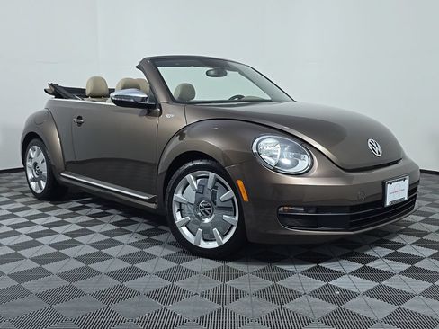 Used 2013 Volkswagen Beetle 2.5 70's Edition FWD image 9
