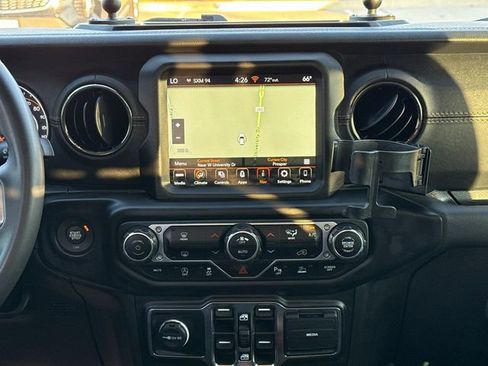 Certified 2023 Jeep Gladiator Overland image 15