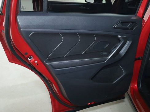 Used 2024 Volkswagen Tiguan SE R-Line image 13