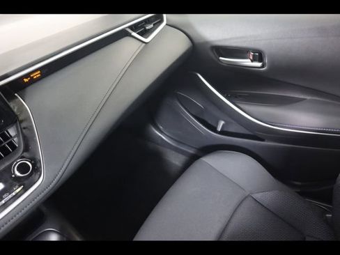 Used 2022 Toyota Corolla SE FWD image 16