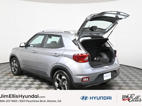 Certified 2023 Hyundai Venue SEL image 32