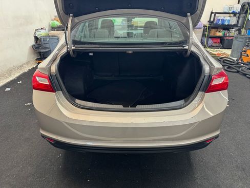 Used 2023 Chevrolet Malibu LT FWD image 6