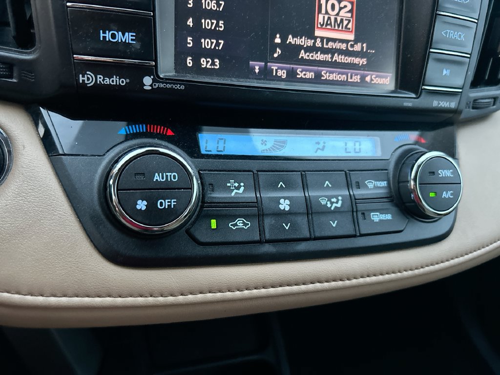 Used 2018 Toyota RAV4 XLE FWD image 24