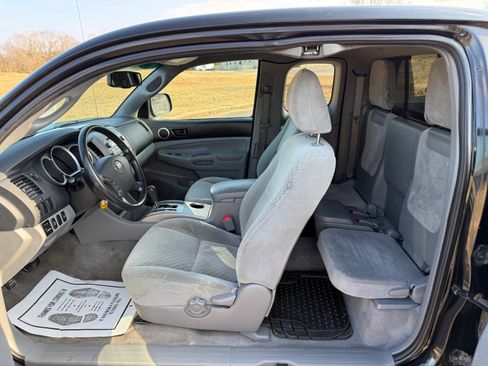 Used 2010 Toyota Tacoma 4x4 Access Cab V6 image 12
