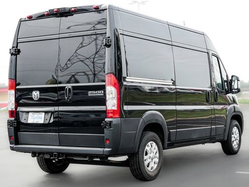 Used 2023 RAM ProMaster 2500 w/ Driver Convenience Group FWD image 5