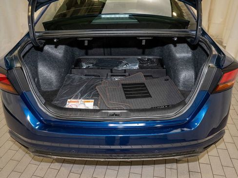 Certified 2024 Nissan Altima 2.5 SR image 5