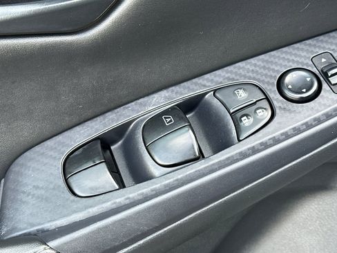 Used 2024 Nissan Sentra S FWD image 11