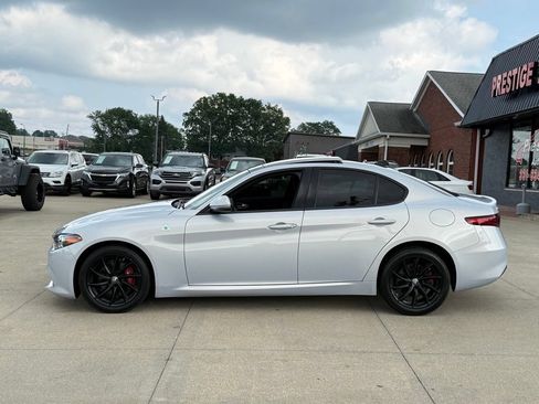Used 2022 Alfa Romeo Giulia Sprint AWD/4WD image 3