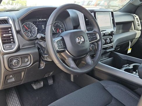 New 2026 RAM 1500 Express AWD/4WD image 21