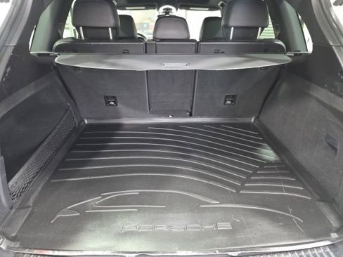 Used 2017 Porsche Cayenne S image 12