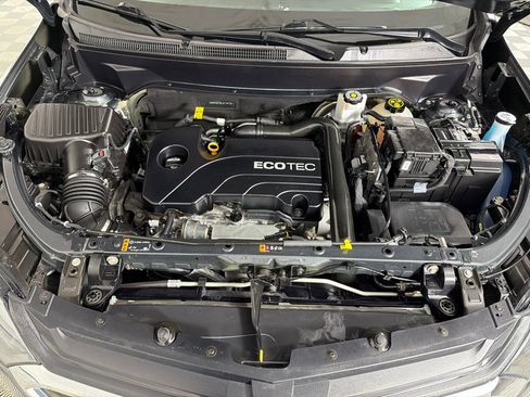 Used 2020 Chevrolet Equinox LS w/ LS Convenience Package image 27