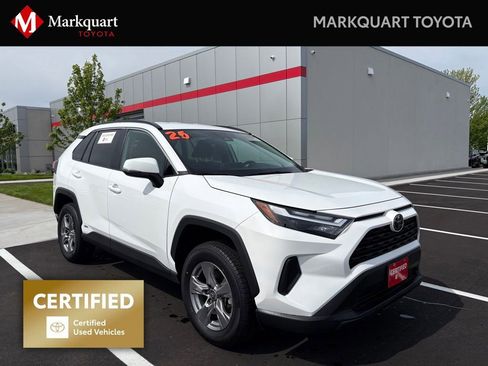 Certified 2025 Toyota RAV4 XLE AWD/4WD image 1