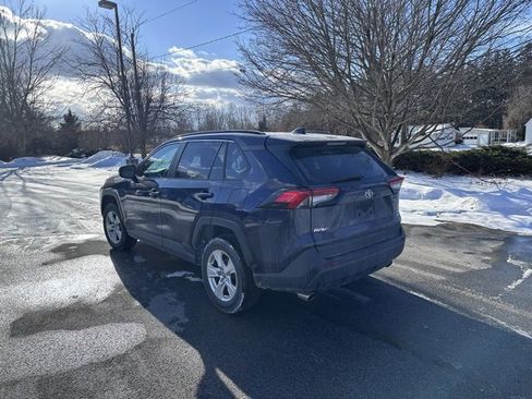 Used 2021 Toyota RAV4 XLE image 5
